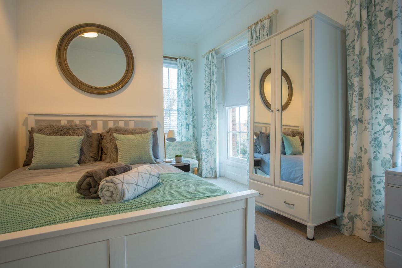 Stylish Apartment Close To Gloucester Quays & Docks المظهر الخارجي الصورة
